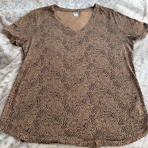 Old navy Leopard Print V-Neck Women's Top size L